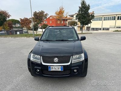 Usata Suzuki Grand Vitara 129 CV (94 kW) 2008 Nero Berlina