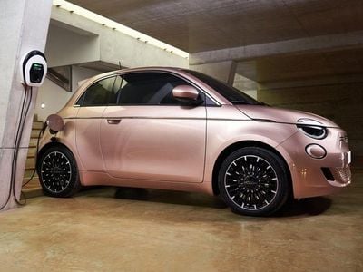 Nuova Fiat 500e La Prima 69 kW (95 CV) 2026 Giallo Berlina