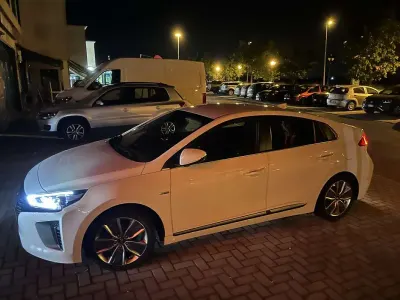 Usata Hyundai Ioniq Comfort 105 CV (77 kW) 2017 Utilitaria