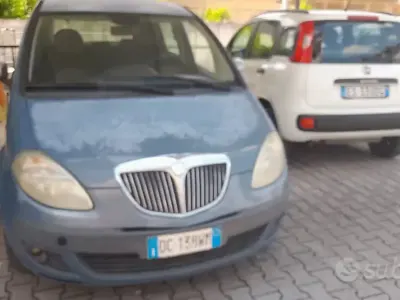 Usata Lancia Musa 69 CV (50 kW) 2006 Grigio Monovolume