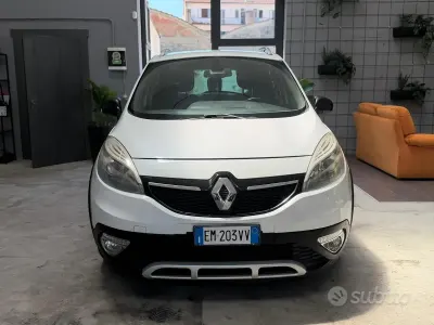 Usata Renault Scénic III XMOD 110 CV (80 kW) 2013 Bianco Monovolume