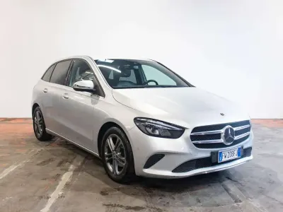 Usata Mercedes B180 116 CV (85 kW) 2019 Argento Monovolume