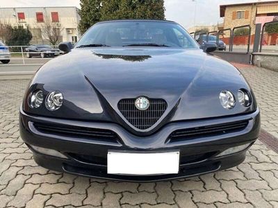 Usata Alfa Romeo Spider 150 CV (110 kW) 1996 Nero Cabrio