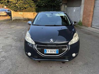 Usata Peugeot 208 Active 68 CV (50 kW) 2015 Utilitaria