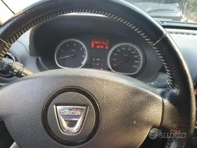 Usata Dacia Duster Lauréate 107 CV (78 kW) 2012 Bluazzurro SUV