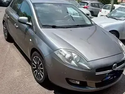 Usata Fiat Bravo 105 CV (77 kW) 2012 Utilitaria