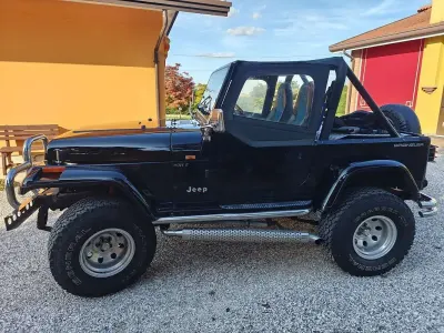 Usata Jeep Wrangler Sport 177 CV (130 kW) 1997 SUV