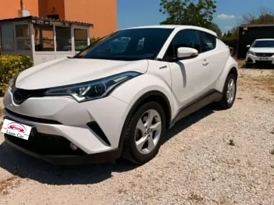 Usata Toyota C-HR 98 CV (72 kW) 2019 Bianco SUV