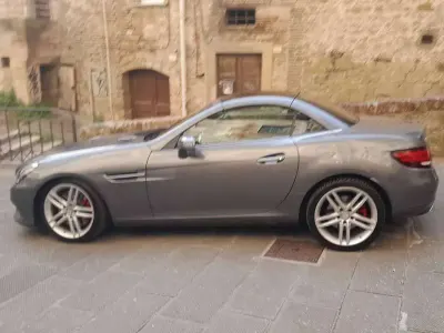 Usata Mercedes SLC180 AMG line 156 CV (114 kW) 2020 Grigio Cabrio
