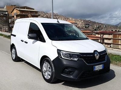 Usata Renault Kangoo 95 CV (69 kW) 2022 Bianco Monovolume