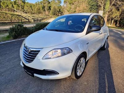 Usata Lancia Ypsilon Gold 69 CV (50 kW) 2011 Bianco Utilitaria