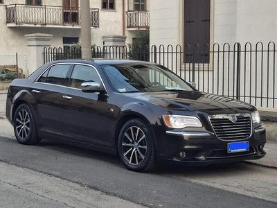 Usata Lancia Thema 171 CV (125 kW) 2011 Marrone Berlina