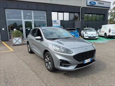 Usata Ford Kuga ST-Line X 225 CV (165 kW) 2023 Solar yellow (metallizzato) SUV