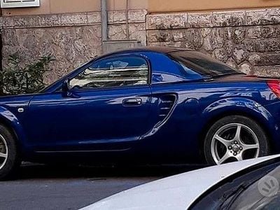 Usata Toyota MR2 140 CV (102 kW) 2003 Blu Cabrio
