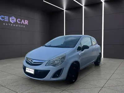 Usata Opel Corsa 86 CV (63 kW) 2012 Bianco Utilitaria