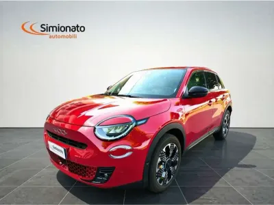 Usata Fiat 600 La Prima 101 CV (74 kW) 2025 Rosso SUV