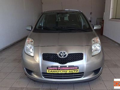 Grigio Usata 2006 Toyota Yaris Sol Utilitaria | 3000 € (Cara)