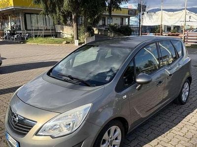 Usata Opel Meriva Cosmo 95 CV (69 kW) 2011 Bronzo Monovolume