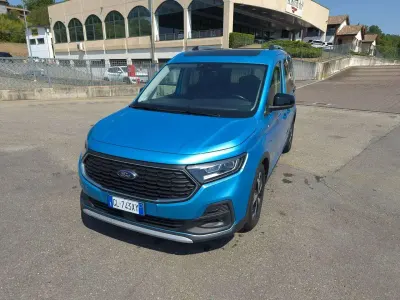 Usata Ford Tourneo Connect 122 CV (89 kW) 2023 Azzurro Monovolume