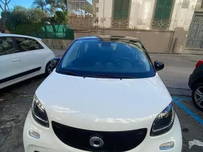 Usata Smart ForFour 71 CV (52 kW) 2019 Bianco Utilitaria