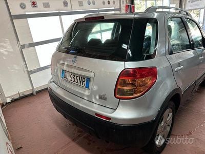 Usata Fiat Sedici Emotion 119 CV (87 kW) 2007 Grigio SUV