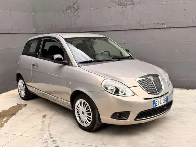 Usata Lancia Ypsilon 69 CV (50 kW) 2011 Beige Utilitaria