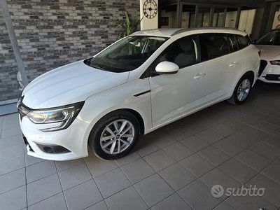 Usata Renault Mégane GrandTour Intens 110 CV (80 kW) 2018 Bianco Station wagon
