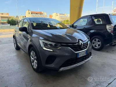Occasion Renault Captur Business 116 PK (85 kW) 2020 Grijs SUV