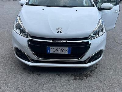 Usata Peugeot 208 82 CV (60 kW) 2016 Bianco Utilitaria