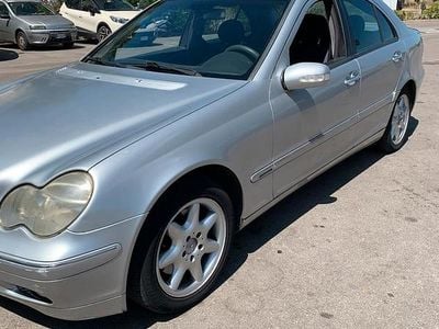 Usata Mercedes C270 170 CV (125 kW) 2001 Grigio Utilitaria