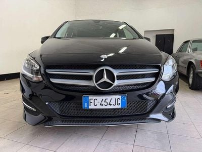 Usata Mercedes B200 136 CV (100 kW) 2015 Nero Monovolume