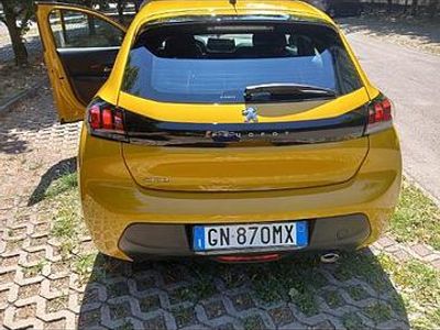 Usata Peugeot 208 101 CV (74 kW) 2023 Giallo Utilitaria
