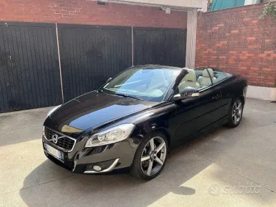 Usata Volvo C70 Summum 150 CV (110 kW) 2013 Nero metallizzato Cabrio