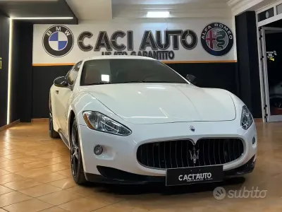 Usata Maserati Granturismo 440 CV (323 kW) 2011 Bianco Coupé