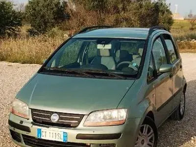 Usata Fiat Idea 95 CV (69 kW) 2005 Verde Monovolume