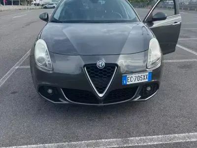 Usata Alfa Romeo Giulietta 170 CV (125 kW) 2010 Grigio Utilitaria