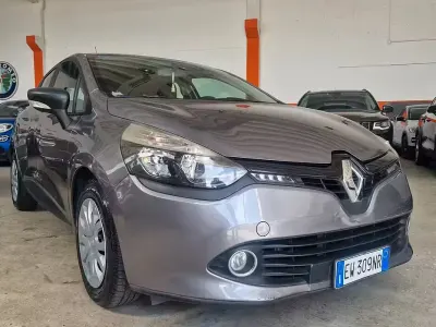 Usata Renault Clio IV 73 CV (53 kW) 2014 Grigio Berlina