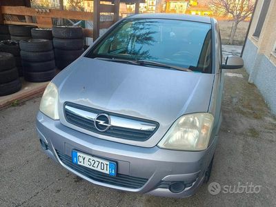 Usata Opel Meriva Cosmo 74 CV (54 kW) 2006 Grigio Monovolume