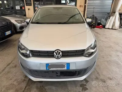 Usata VW Polo Trendline 75 CV (55 kW) 2009 Grigio Utilitaria
