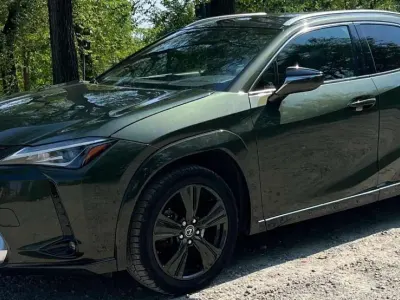 Usata Lexus UX 250h Luxury Line 184 CV (135 kW) 2019 Verde SUV