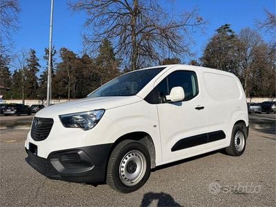 Bianco Usata 2018 Opel Combo Berlina | 10.200 € (Buon prezzo)