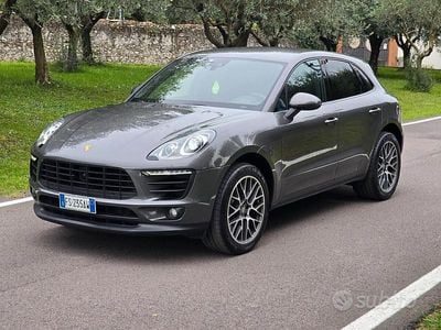 Usata Porsche Macan 252 CV (185 kW) 2018 Grigio SUV