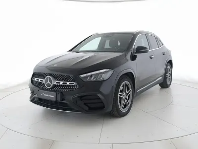 Usata Mercedes GLA180 AMG Line Premium 116 CV (85 kW) 2023 Nero metallizzato SUV
