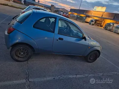 Usata Ford Ka 69 CV (50 kW) 2002 Blu Utilitaria