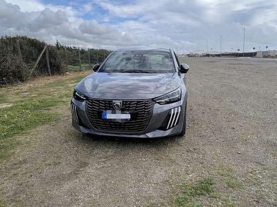 Usata Peugeot 208 GT 101 CV (74 kW) 2024 Grigio Utilitaria