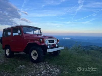 Usata Toyota Land Cruiser 1970 Rosso SUV