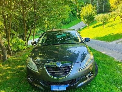 Begagnad Lancia 2000 Platinum 80 HK (58 kW) 2011 Grå Sedan