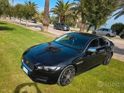 Usata Jaguar XE 179 CV (131 kW) 2018 Nero Berlina