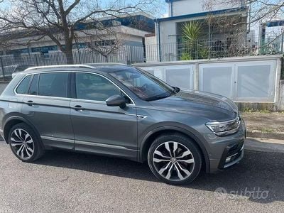 Begagnad VW Tiguan R-line 240 HK (176 kW) 2017 Grå SUV