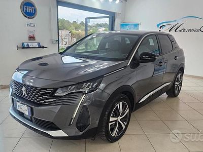 Begagnad Peugeot 3008 Allure 131 HK (96 kW) 2022 Grå SUV